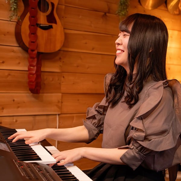 坂本梓：ピアノ・エレクトーン講師／プラネット音楽教室（川越市新河岸・ふじみ野市）